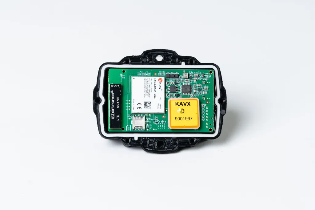 Oyster3 Global PCB White Background.webp